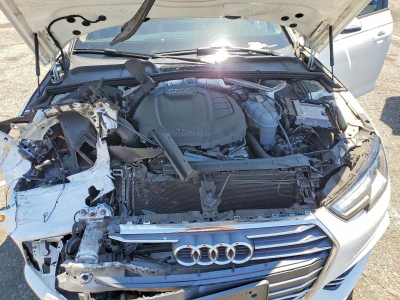 Продаж на аукціоні авто 2017 Audi A4, vin: WAUKMAF47HN044604, номер лоту: 54188366