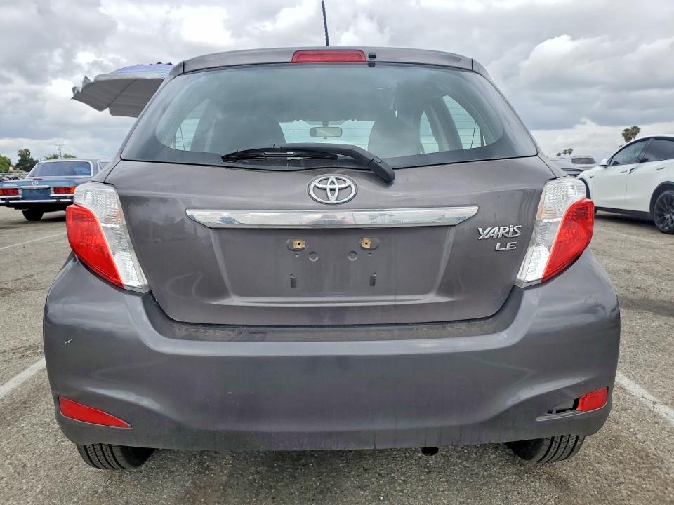 54557526 :رقم المزاد ، VNKKTUD32EA009822 vin ، 2014 Toyota Yaris مزاد بيع