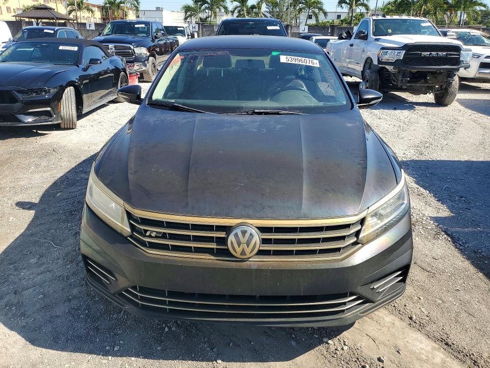 Продаж на аукціоні авто 2018 Volkswagen Passat, vin: 1VWAA7A33JC028410, номер лоту: 53996076
