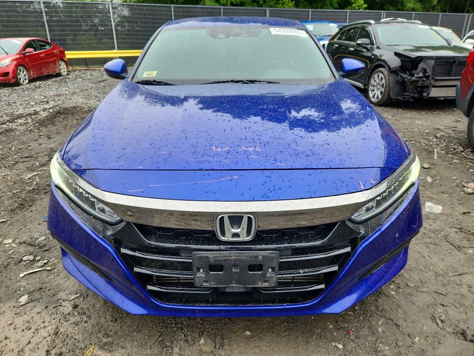Продажа на аукционе авто 2018 Honda Accord, vin: 1HGCV1F38JA210395, номер лота: 54593986