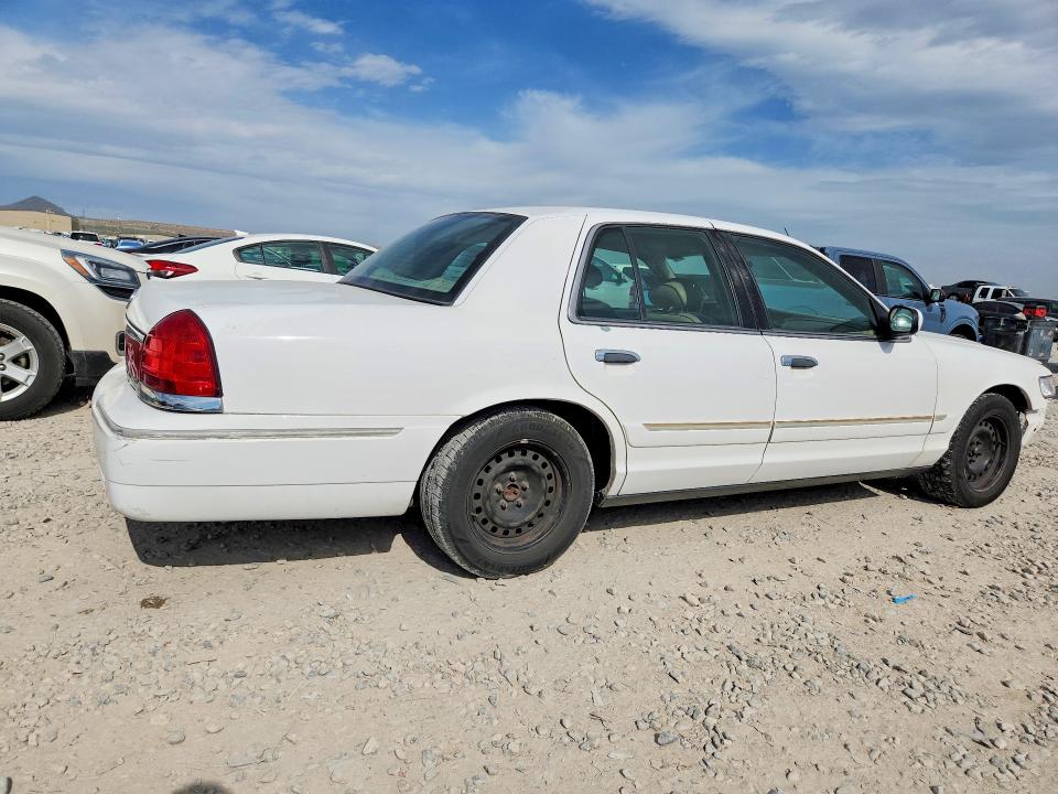 2002 Mercury Grand Marquis მანქანა იყიდება აუქციონზე, vin: 2MEFM74W62X633577, აუქციონის ნომერი: 53526266