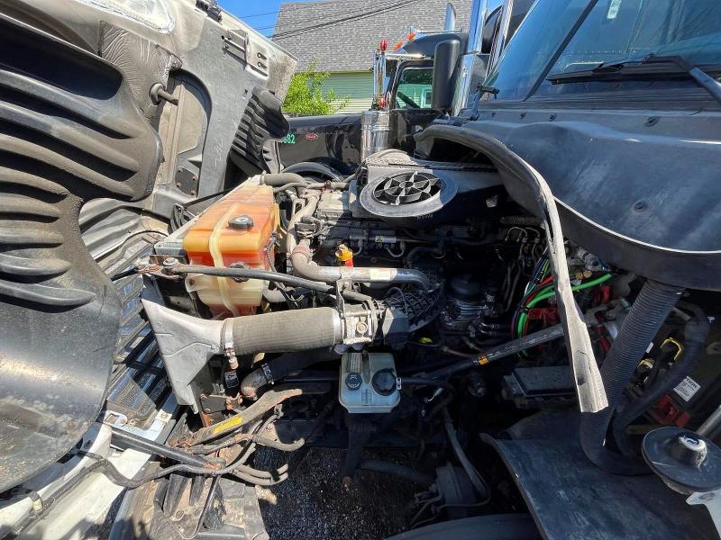 Продажа на аукционе авто 2016 Freightliner Cascadia 125, vin: 1FUJGLD5XGLGZ6023, номер лота: 52331736