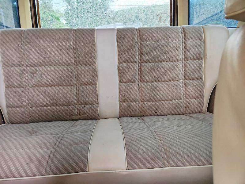 52033386 :رقم المزاد ، 1J4FJ28L9KL586369 vin ، 1989 Jeep Cherokee مزاد بيع