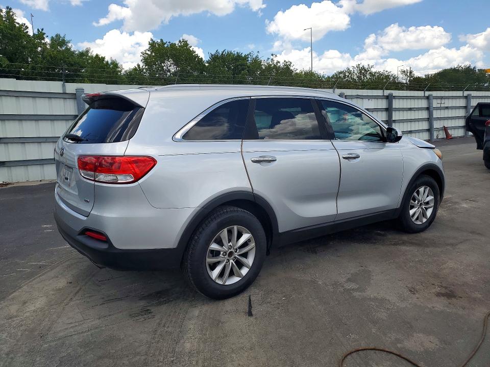 Продажа на аукционе авто 2017 Kia Sorento, vin: 5XYPG4A39HG272059, номер лота: 53743666