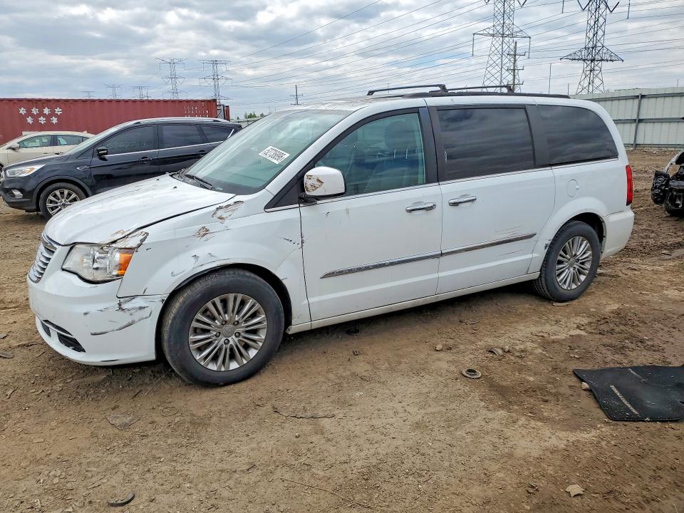 Auction sale of the 2015 Chrysler Town & Country, vin: 2C4RC1CG1FR661208, lot number: 52736896