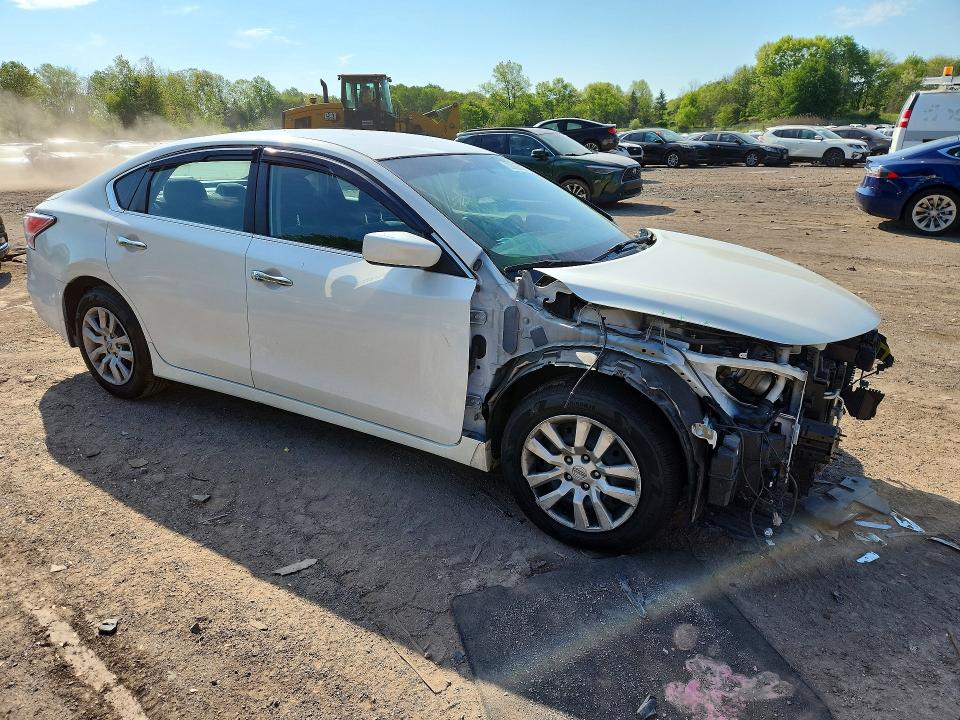 Продажа на аукционе авто 2015 Nissan Altima, vin: 1N4AL3AP9FN873367, номер лота: 52208436