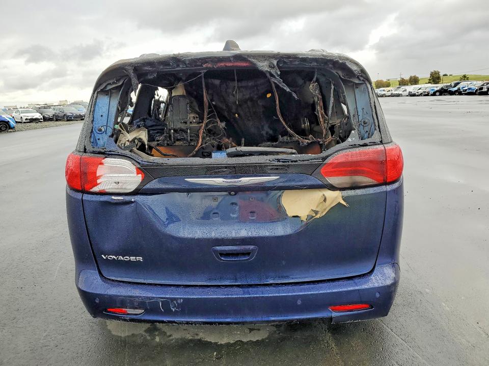 2020 Chrysler Voyager მანქანა იყიდება აუქციონზე, vin: 2C4RC1DG3LR192116, აუქციონის ნომერი: 52467186