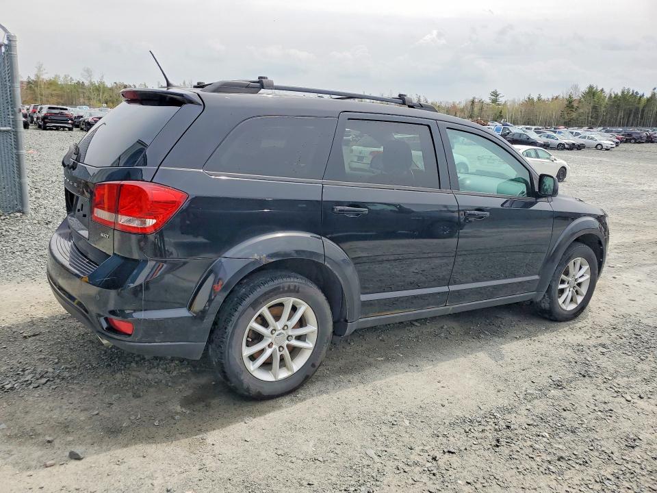 51197926 :رقم المزاد ، 3C4PDCCG9FT530136 vin ، 2015 Dodge Journey مزاد بيع