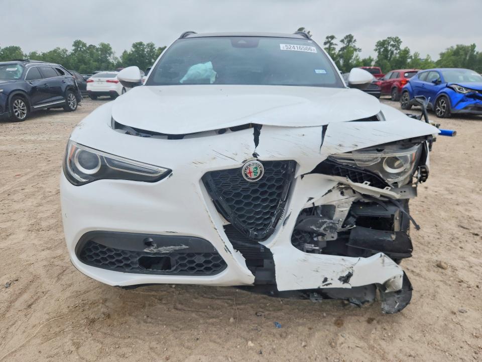 2022 Alfa Romeo Stelvio მანქანა იყიდება აუქციონზე, vin: ZASPAJANXN7D26857, აუქციონის ნომერი: 52416506