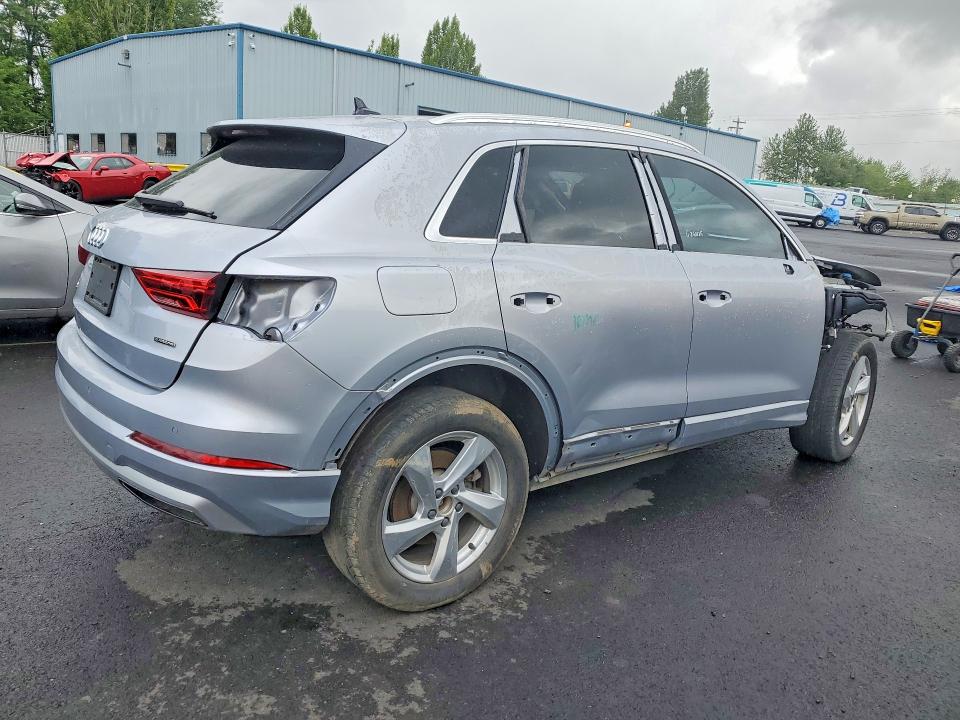 2020 Audi Q3 მანქანა იყიდება აუქციონზე, vin: WA1BECF39L1044391, აუქციონის ნომერი: 54793286