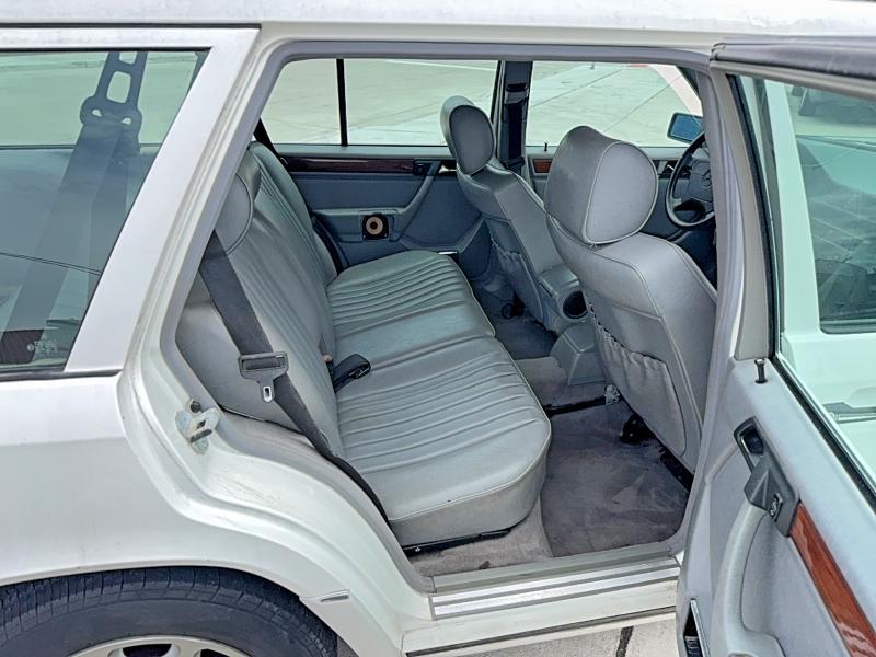 52905166 :رقم المزاد ، WDBEA92E2SF296279 vin ، 1995 Mercedes-benz E مزاد بيع