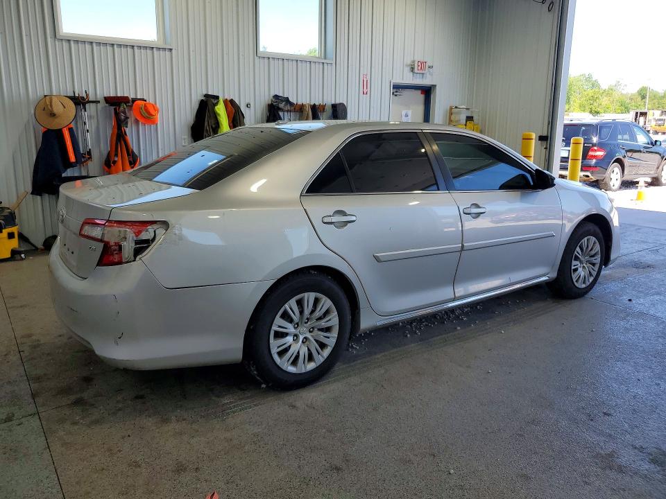 52991736 :رقم المزاد ، 4T1BF1FK1EU423879 vin ، 2014 Toyota Camry مزاد بيع