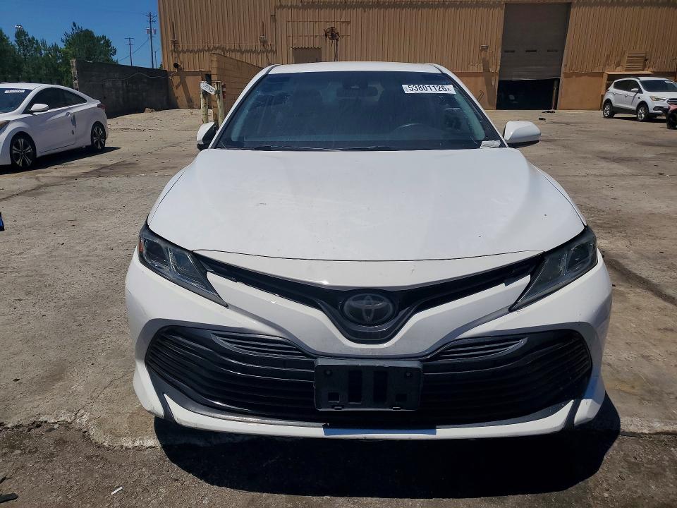Продаж на аукціоні авто 2018 Toyota Camry, vin: 4T1B11HK6JU051879, номер лоту: 53801126