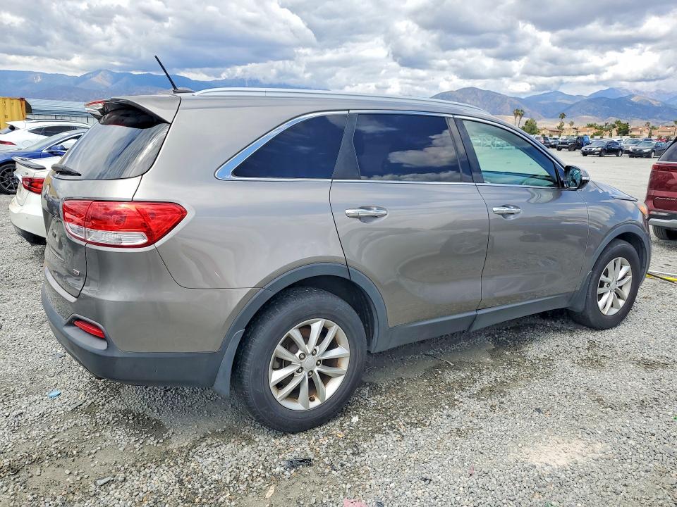 52424286 :رقم المزاد ، 5XYPG4A36HG245451 vin ، 2017 Kia Sorento مزاد بيع
