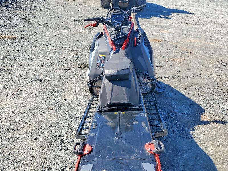 51763456 :رقم المزاد ، SN1TLG8R3SC633316 vin ، 2025 Polr Snowmobile مزاد بيع
