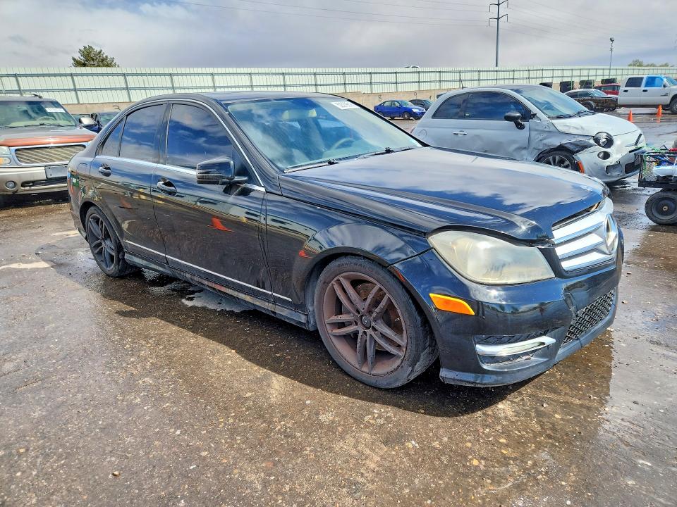Продажа на аукционе авто 2013 Mercedes-benz C, vin: WDDGF8AB5DR259330, номер лота: 52379516