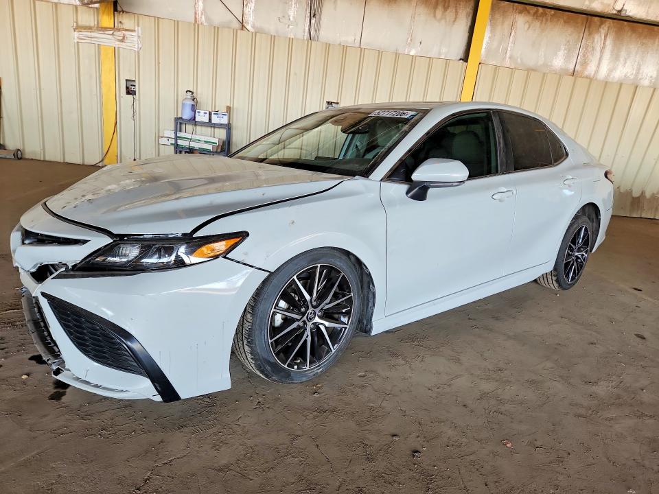 52717206 :رقم المزاد ، 4T1T11AK0NU054264 vin ، 2022 Toyota Camry مزاد بيع
