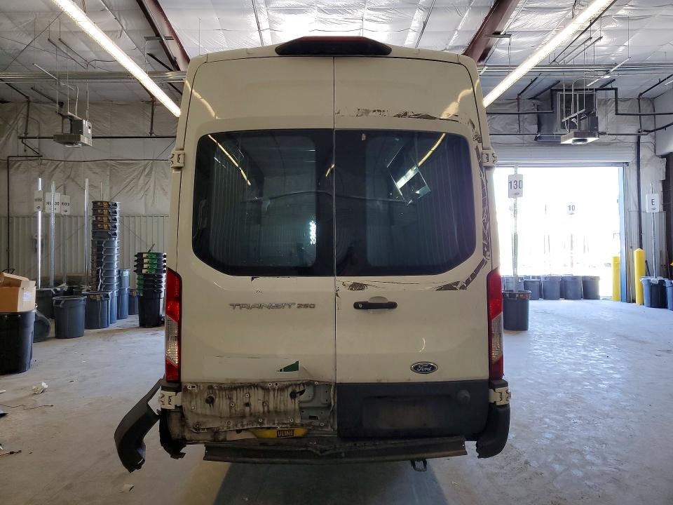 52711986 :رقم المزاد ، 1FTBR3X89LKA54207 vin ، 2020 Ford Transit مزاد بيع