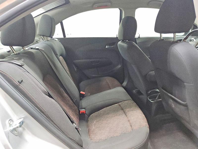 52414776 :رقم المزاد ، 1G1JD5SB2K4145811 vin ، 2019 Chevrolet Sonic مزاد بيع