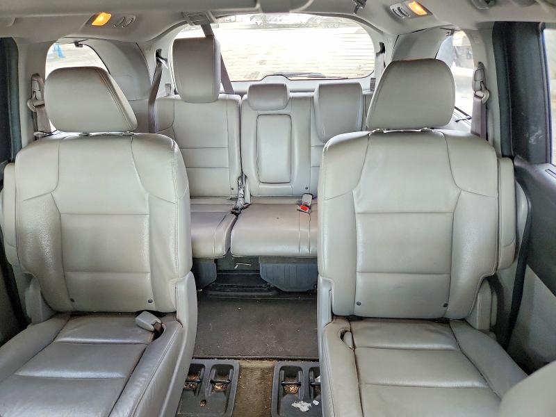53193946 :رقم المزاد ، 5FNRL5H94FB115564 vin ، 2015 Honda Odyssey مزاد بيع