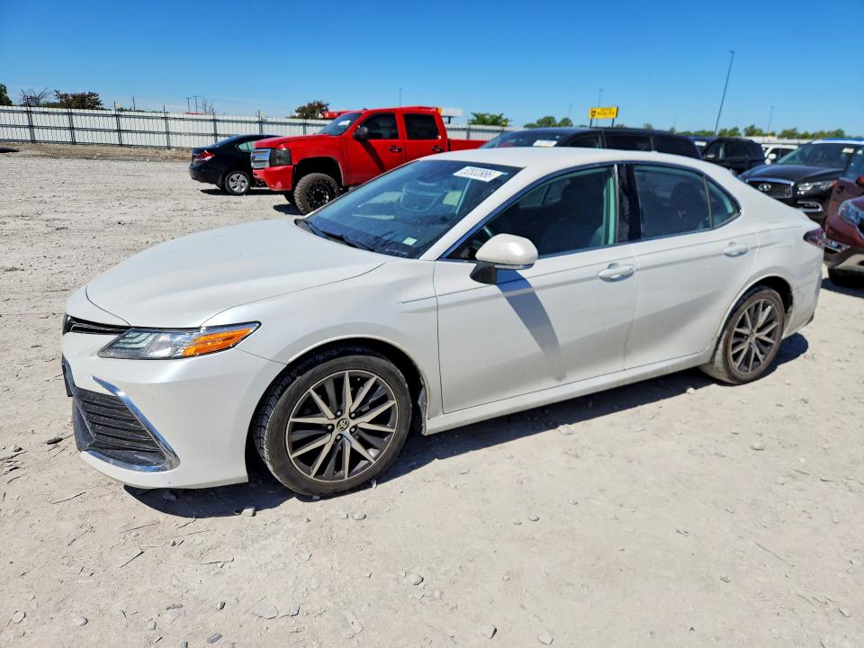 Aukcja sprzedaży 2022 Toyota Camry, vin: 4T1F11BK1NU059453, numer aukcji: 52833986