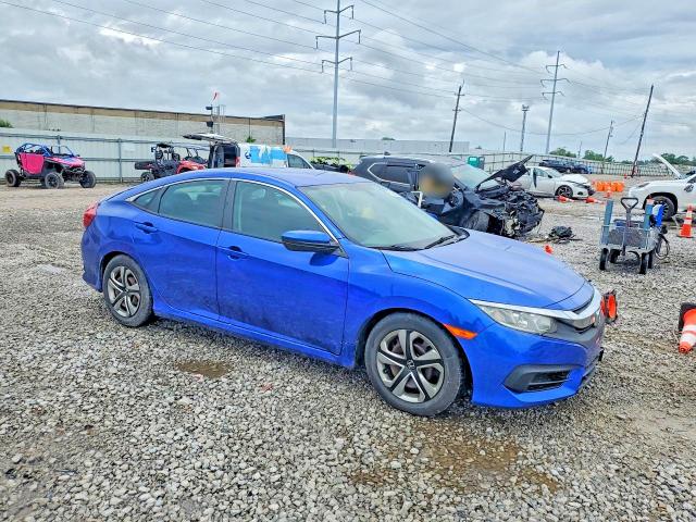 Продаж на аукціоні авто 2018 Honda Civic, vin: 2HGFC2F58JH585151, номер лоту: 55300256