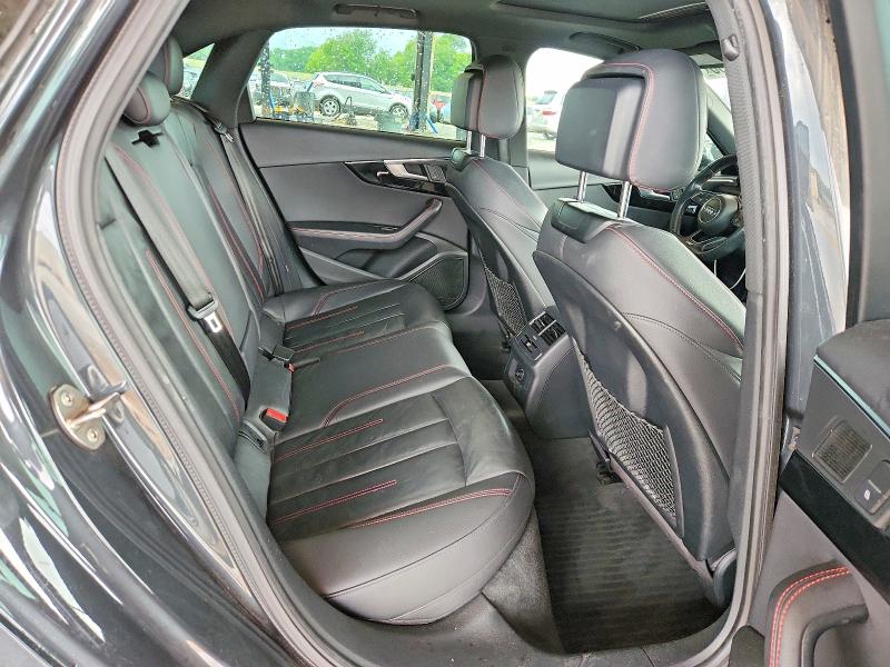 Продажа на аукционе авто 2018 Audi A4, vin: WAUENBF41JA182331, номер лота: 54708696