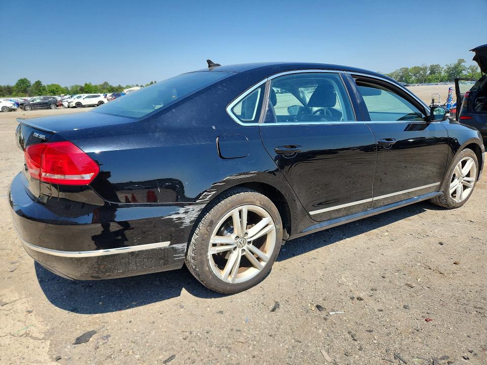 53962286 :رقم المزاد ، 1VWCN7A30EC007792 vin ، 2014 Volkswagen Passat مزاد بيع