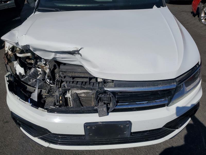 2020 Volkswagen Tiguan Se Automatic მანქანა იყიდება აუქციონზე, vin: 3VV3B7AX1LM113387, აუქციონის ნომერი: 53648506