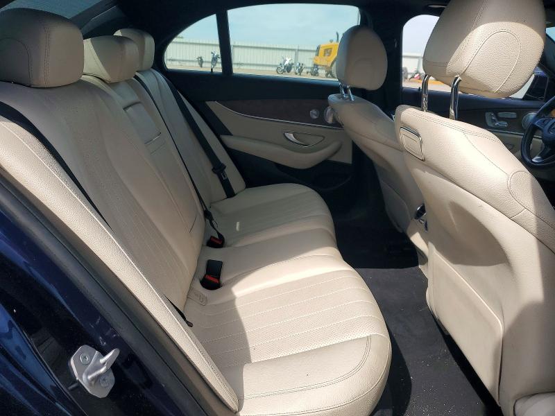52723946 :رقم المزاد ، WDDZF4JB0JA395778 vin ، 2018 Mercedes-benz E مزاد بيع