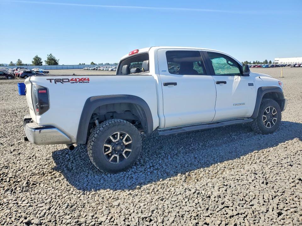 52097266 :رقم المزاد ، 5TFDY5F12GX577492 vin ، 2016 Toyota Tundra مزاد بيع