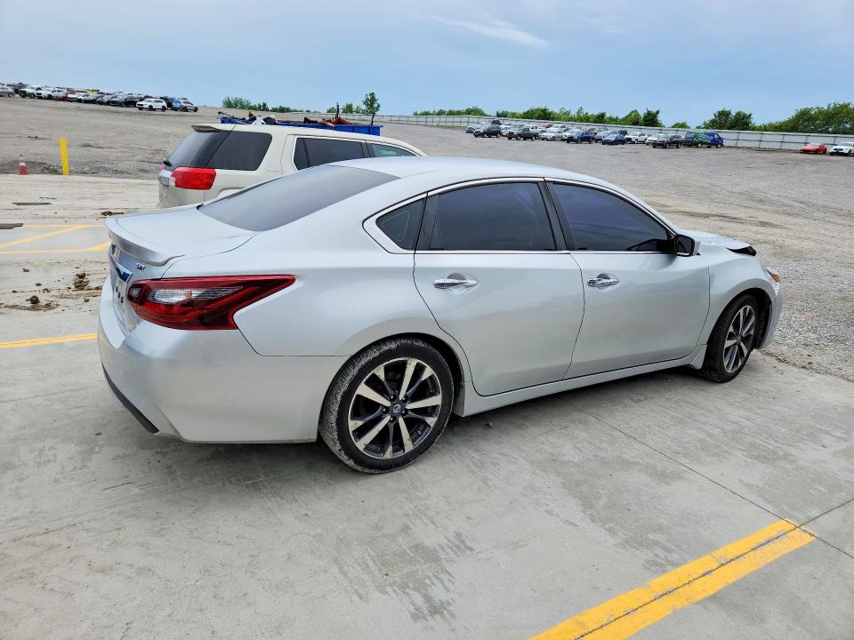 2017 Nissan Altima მანქანა იყიდება აუქციონზე, vin: 1N4AL3AP5HC128243, აუქციონის ნომერი: 52045006