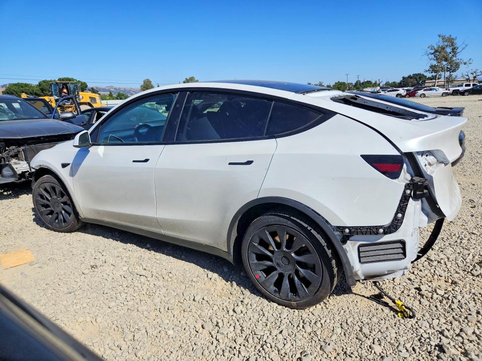 Продажа на аукционе авто 2024 Tesla Model Y, vin: 7SAYGAEE2RF008613, номер лота: 54869436