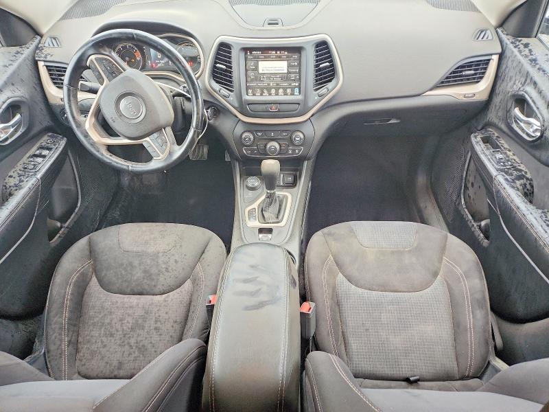 52445146 :رقم المزاد ، 1C4PJMCB5HW509896 vin ، 2017 Jeep Cherokee مزاد بيع