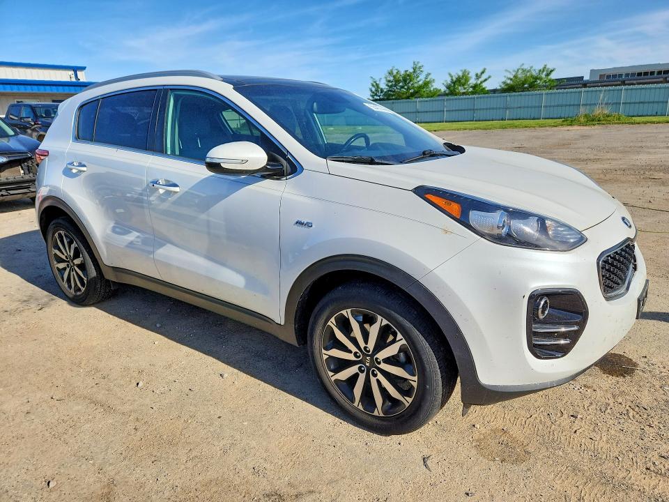2017 Kia Sportage მანქანა იყიდება აუქციონზე, vin: KNDPNCAC0H7150140, აუქციონის ნომერი: 55437446