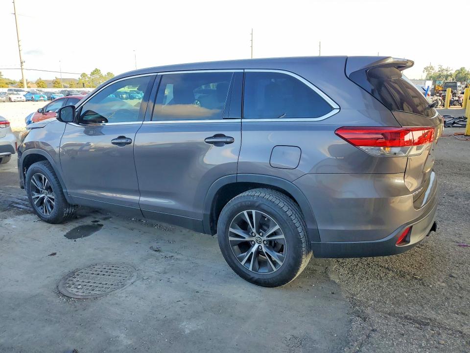 2019 Toyota Highlander მანქანა იყიდება აუქციონზე, vin: 5TDZZRFH2KS366797, აუქციონის ნომერი: 52023546