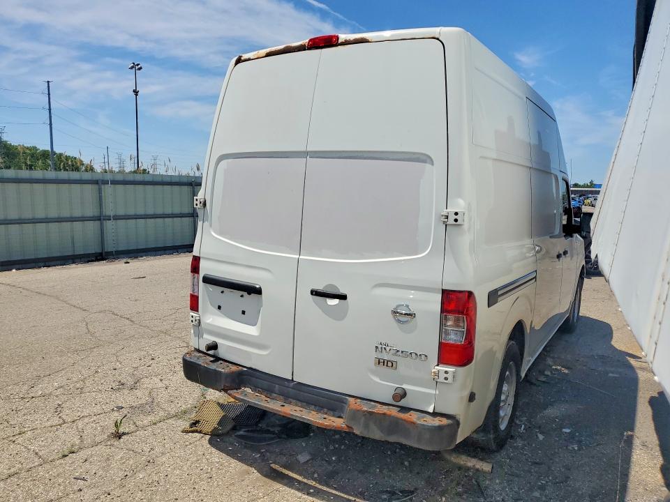 54447206 :رقم المزاد ، 1N6BF0LY5FN800049 vin ، 2015 Nissan Nv مزاد بيع