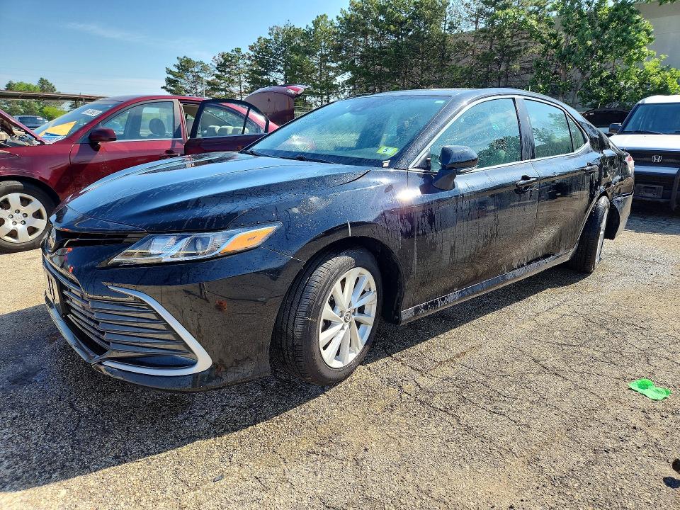 Auction sale of the 2023 Toyota Camry, vin: 4T1C11AKXPU802604, lot number: 54911856
