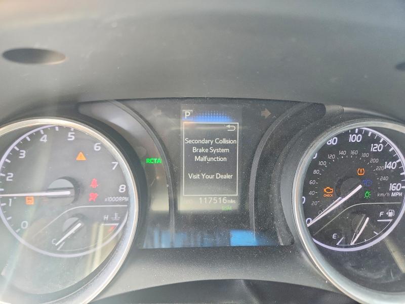 52611626 :رقم المزاد ، 4T1B11HK0JU553660 vin ، 2018 Toyota Camry مزاد بيع