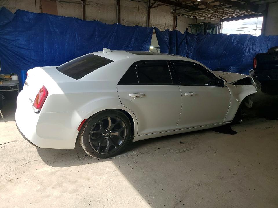 2023 Chrysler 300 მანქანა იყიდება აუქციონზე, vin: 2C3CCABG6PH637148, აუქციონის ნომერი: 54141296