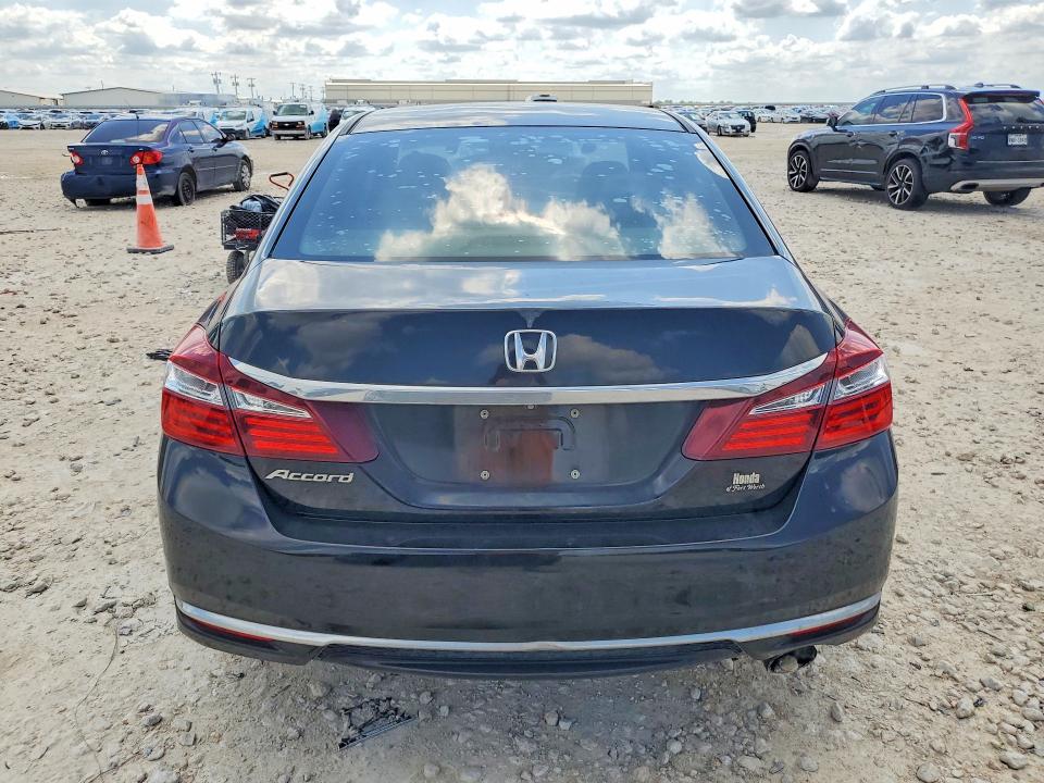 2017 Honda Accord მანქანა იყიდება აუქციონზე, vin: 1HGCR2F3XHA082567, აუქციონის ნომერი: 53238466
