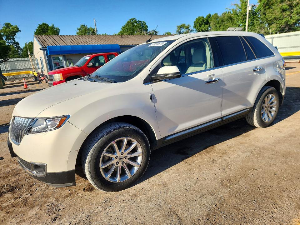 52993576 :رقم المزاد ، 2LMDJ6JK0DBL25043 vin ، 2013 Lincoln Mkx مزاد بيع