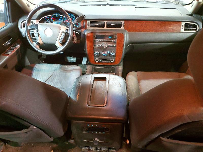 52250696 :رقم المزاد ، 1GNSCAE03BR205266 vin ، 2011 Chevrolet Tahoe مزاد بيع