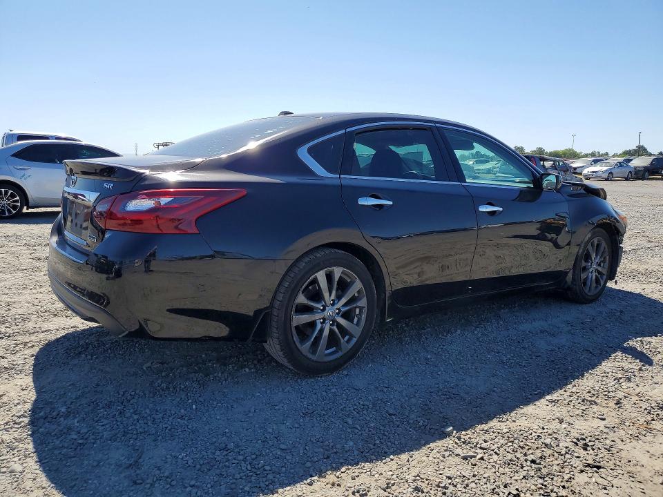 2018 Nissan Altima მანქანა იყიდება აუქციონზე, vin: 1N4AL3AP1JC279098, აუქციონის ნომერი: 54158206