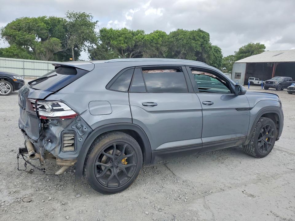 53892956 :رقم المزاد ، 1V2JE2CA5MC231873 vin ، 2021 Volkswagen Atlas Cross Sport مزاد بيع