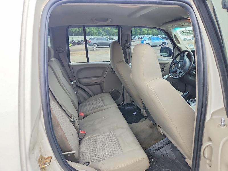 2005 Jeep Liberty მანქანა იყიდება აუქციონზე, vin: 1J4GK48K45W699055, აუქციონის ნომერი: 52305656