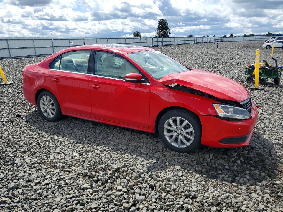 53325686 :رقم المزاد ، 3VWD07AJ0EM432834 vin ، 2014 Volkswagen Jetta مزاد بيع