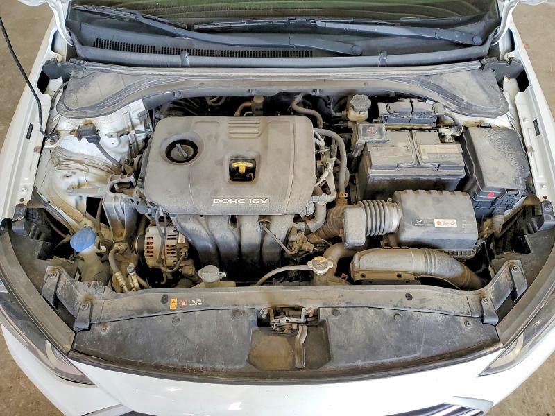 52410206 :رقم المزاد ، 5NPD84LF7HH182358 vin ، 2017 Hyundai Elantra مزاد بيع