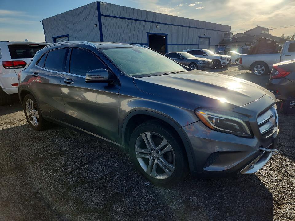 54645166 :رقم المزاد ، WDCTG4GB2FJ034364 vin ، 2015 Mercedes-benz Gla مزاد بيع