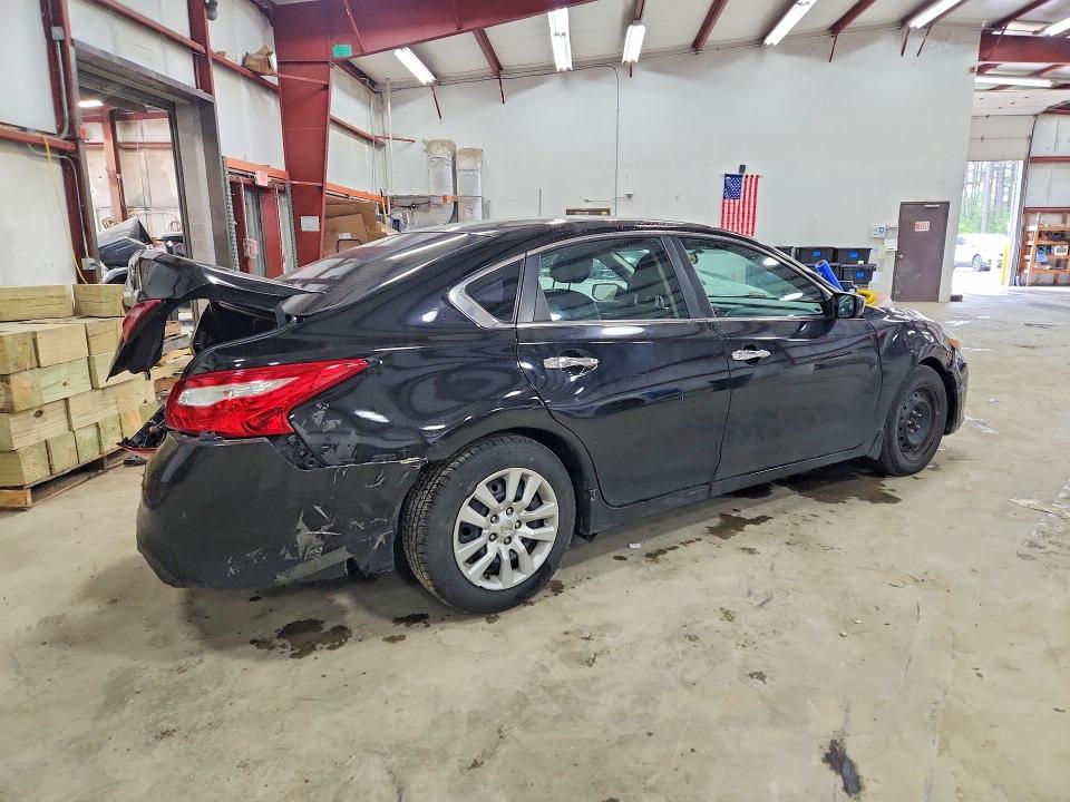 2017 Nissan Altima მანქანა იყიდება აუქციონზე, vin: 1N4AL3AP7HC267869, აუქციონის ნომერი: 52719086